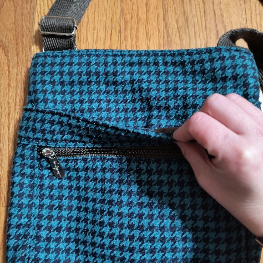 3/$10⭐ Thirty-One crossbody bag purse, blue/navy/brown hounds tooth - Picture 2 of 11